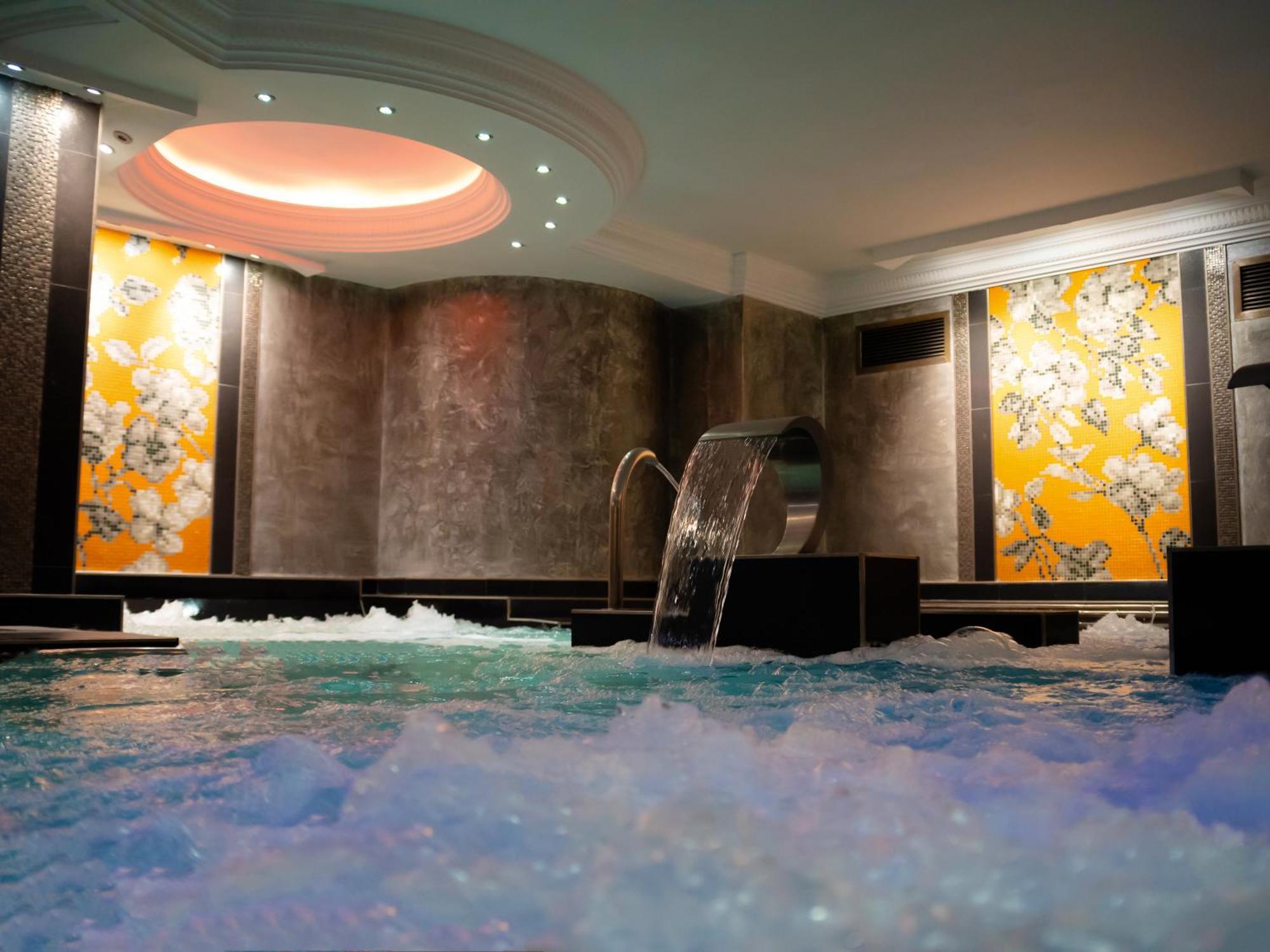 Hotel Princesa Parc Excellence Arinsal Exterior photo The spa at The Dorchester